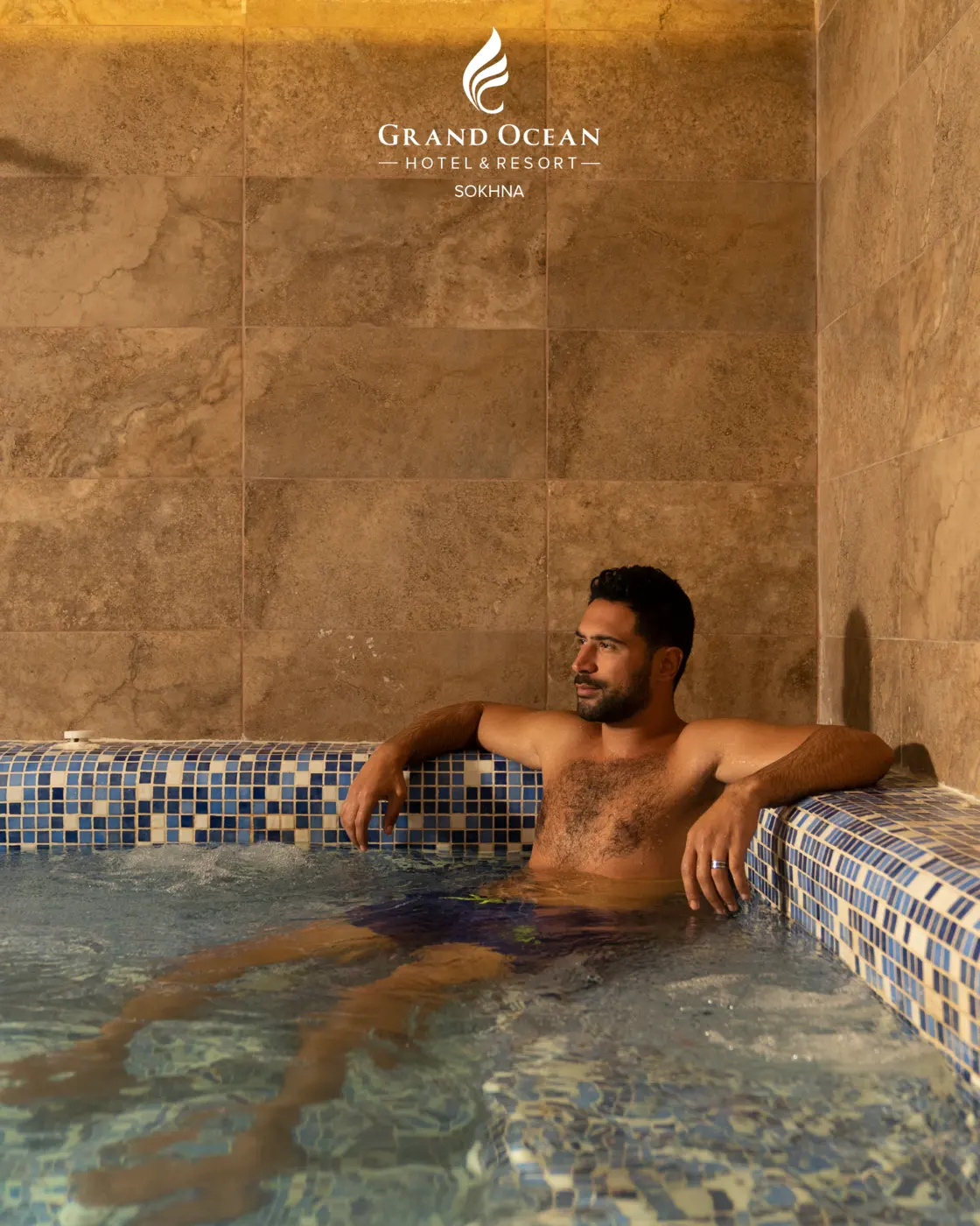 Junior Suite with Jacuzzi - Pool View image 5